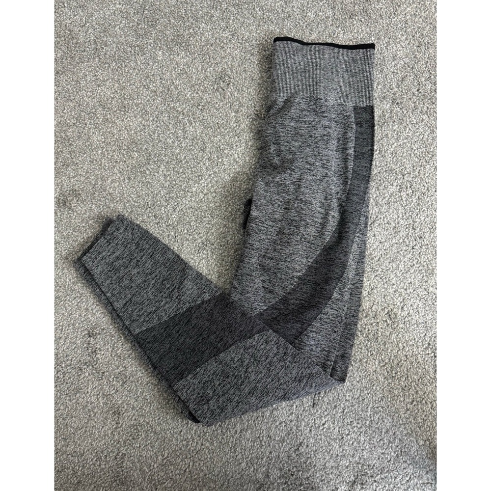 PINK Victoria's Secret Gray Seamless Scrunch Butt Athletic Leggings Small